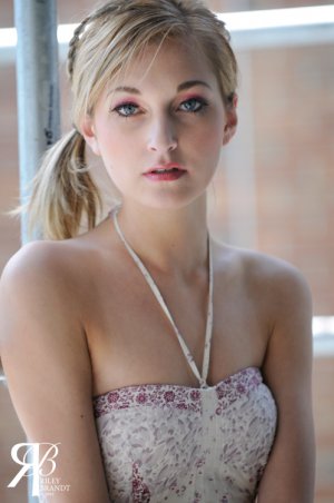 Tori_Summer-Session_Web_0008.jpg